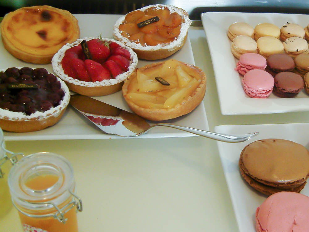 Pastry at Dalloyau in Paris. Photo by alphacityguides.