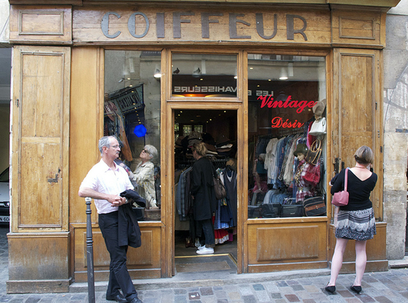 Store front at Coiffeur Vintage in Paris. Photo by alphacityguides.