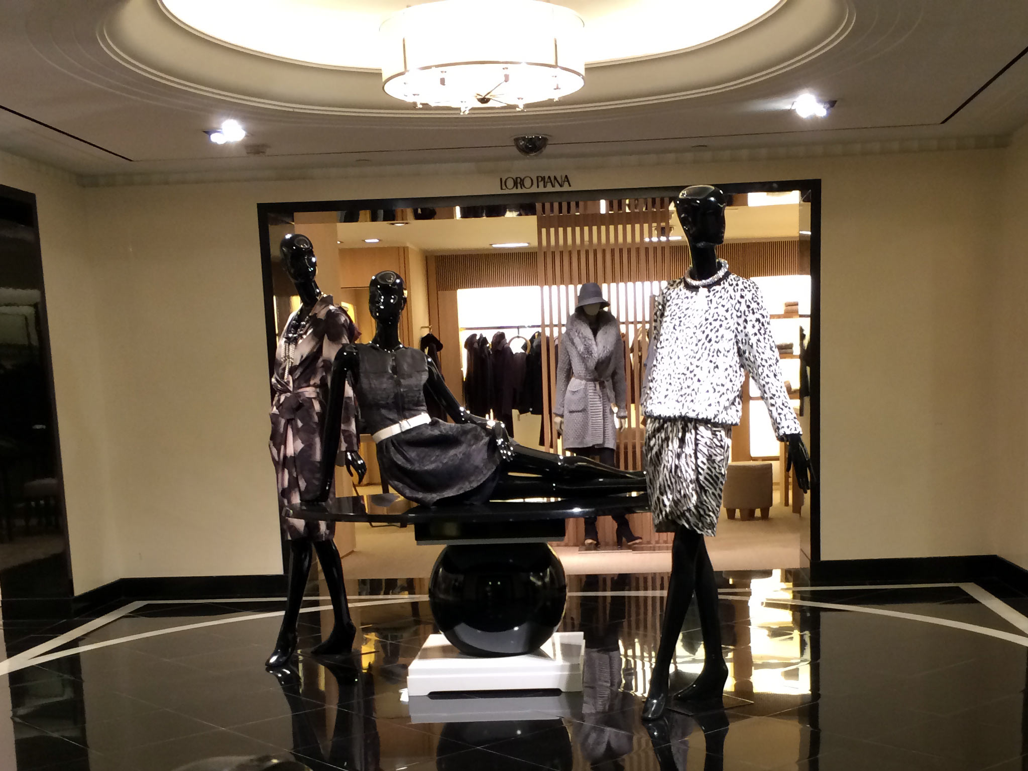 Fashion display at Bergdorf Goodman in New York. Photo by alphacityguides.