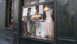Store front at Comptoir du Desert in Paris. Photo by alphacityguides.