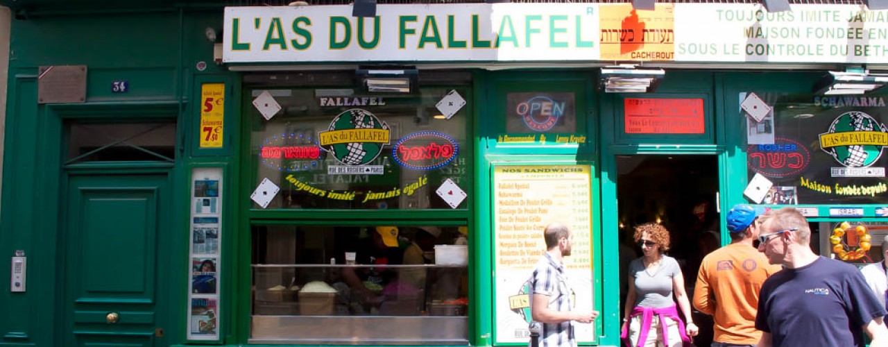 L'As du Fallafel in Paris. Photo by alphacityguides.