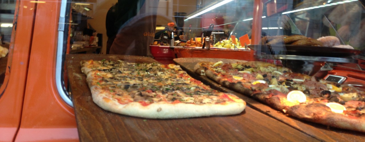 Brick oven Arancina Pizza in London. Photo by alphacityguides.